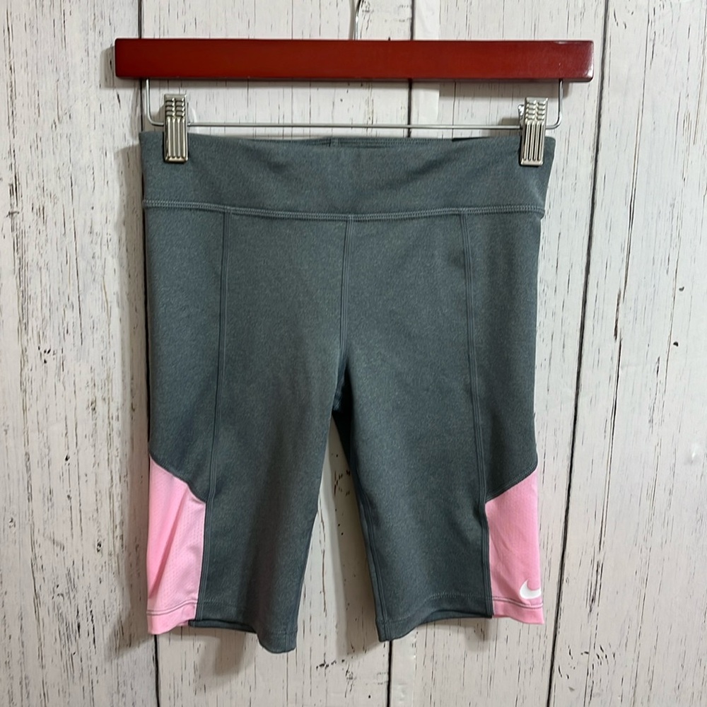 NWT Nike Tight Fit Coolant Spandex Shorts Size Medium Girls